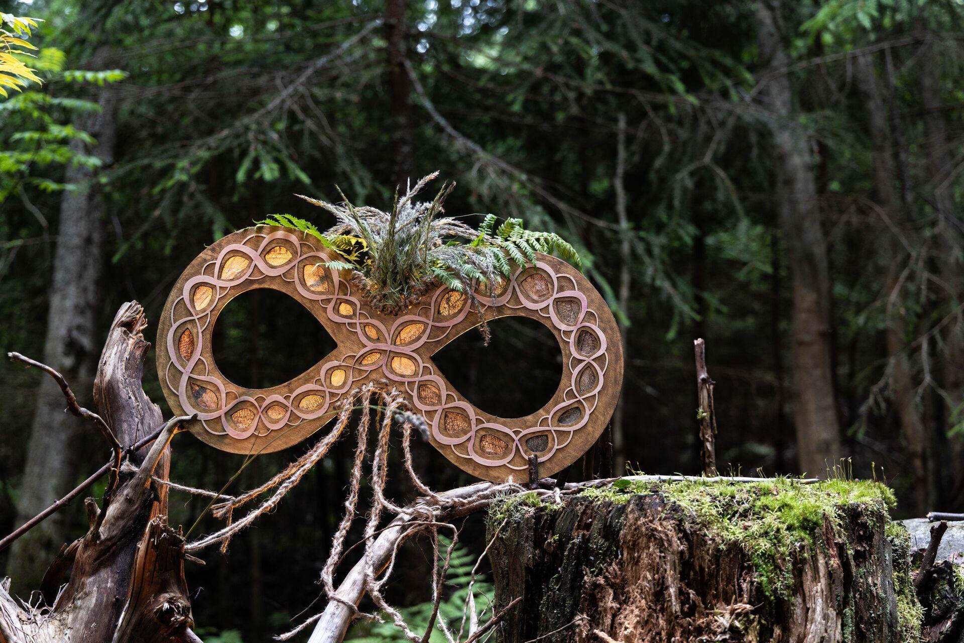 Kotiportaat mural detail