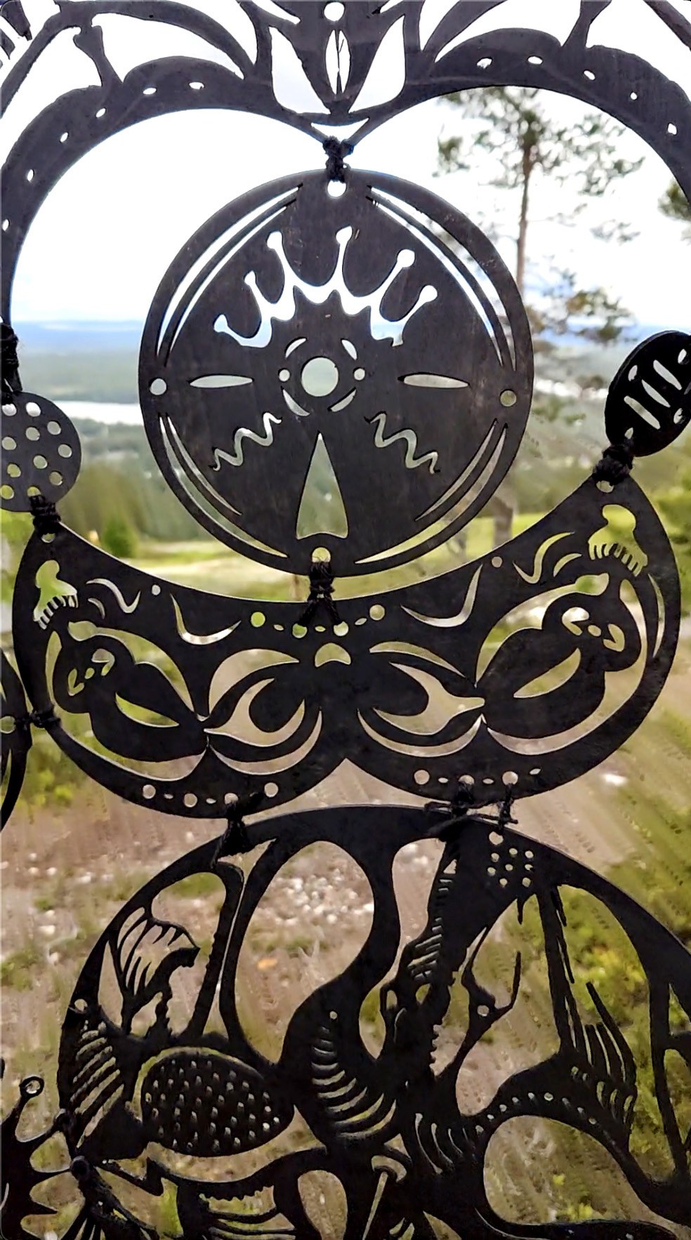 Portal of Dataomes Closeup Black